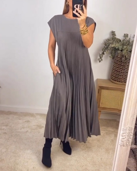 Gabi | Elegantes plissiertes Maxikleid