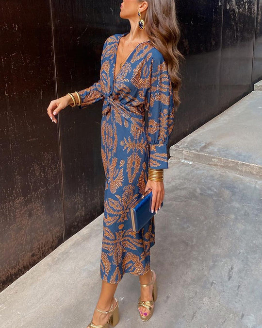 Charlotte | Stilvolles bedrucktes Kleid mit V-Ausschnitt